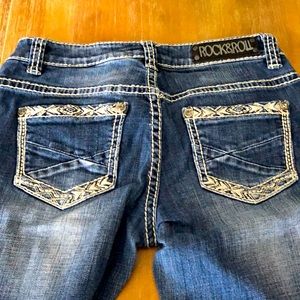 Rhinestone jeans. Detailed stitching